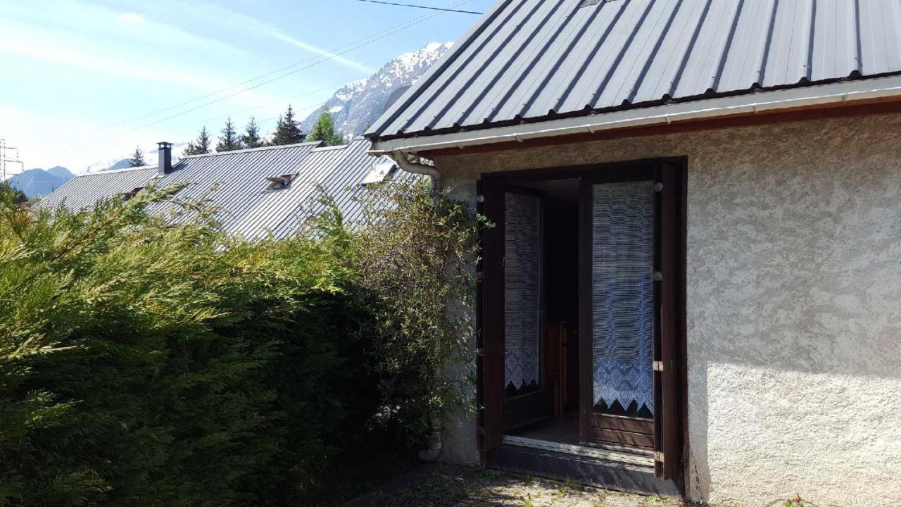 Villa L'eau Dolle, maison 8 personnes avec jardin au bord de la rivière et à proximité de la remontée mécanique à Allemont Extérieur photo