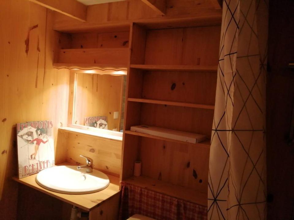 Villa L'eau Dolle, maison 8 personnes avec jardin au bord de la rivière et à proximité de la remontée mécanique à Allemont Extérieur photo